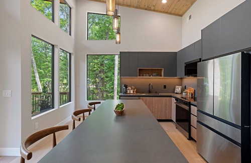 Westminster Cabina | Zoka - A Luxe Modern Cabin Near Clemson w/ Hot Tub - Lake Hartwell
