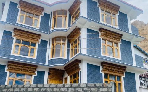 Kaza Casa | Zomsa Inn by StayApart