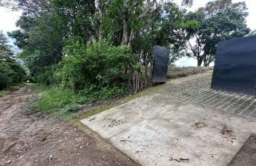 San Salvador Otro | Zona de Camping con casa de campo