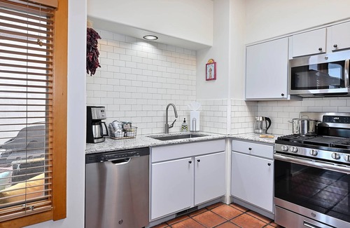Downtown Santa Fe Villa | Zona Rosa 70/73 combination unit