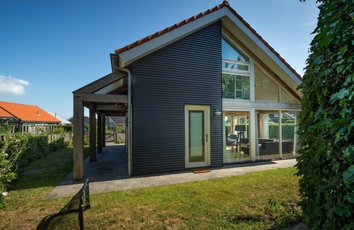 Renesse Villa | Zonnedorp 1 Moderna casa de playa en Villapark en Renesse