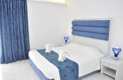 Tingaki Hotel | Zorbas Beach Hotel