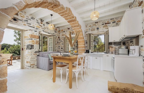 Naxos Otro | Zos Suites