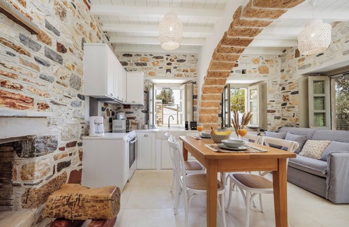 Naxos Otro | Zos Suites