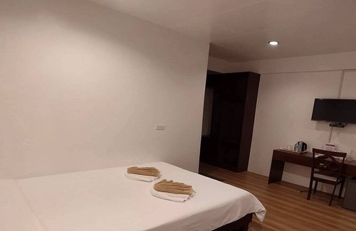 Lazi Casa | Zosimo's Inn.