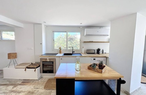 Oyster Pond Apartamento | ZouZou charming apartment with swimming pool