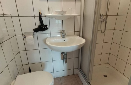 Kolonie Veenhusen Cabaña | Zu den Linden - DZ Nr. 4 - Gasthof zu den Linden, 61225