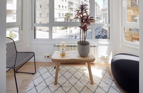 San Sebastian Centro Apartamento | Zubieta Suite by FeelFree Rentals
