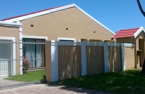 Port Elizabeth Casa | Zufike Self Catering