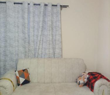 Eastleigh Cama Y Desayuno | Zulphas cosy home