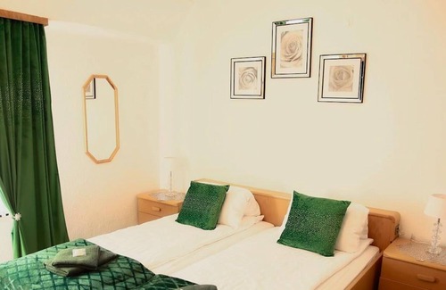 Bruchweiler Casa | Zum Burgkeller - double room, shower, toilet, non-smoking