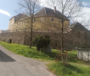 Plohn Apartamento | Zum Ritter Ferienwohnung 500 Meter zum Freizeitpark Plohn