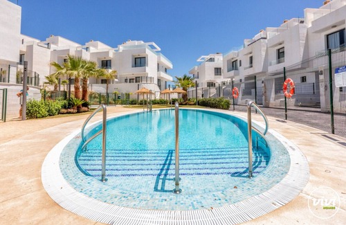 Fuengirola Chalet De Esquí | Zumo | Casa adosada con piscina en Fuengirola