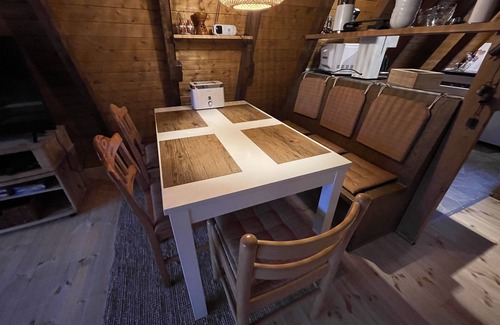 Frenkhausen Casa | Zur Bergeshöhe - Beautiful wooden house right on the edge of the forest in Frenkhausen