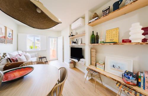 Parede Casa | Zus House Stylish Pool Stay Near Lisbon & Beach