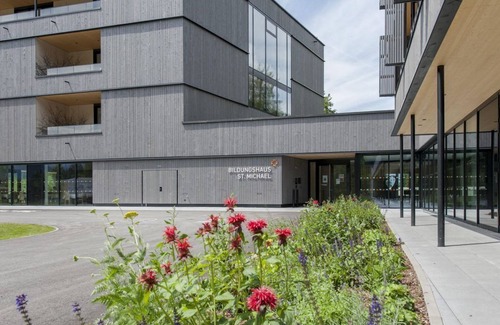 Pfons Casa | Zweibettzimmer Komfort mit Balkon - Gästehaus St. Michael