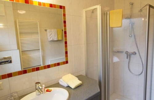 Bad Kleinkirchheim Cama Y Desayuno | Zweibettzimmer mit Balkon - Hotel-garni Haus Sonnblick