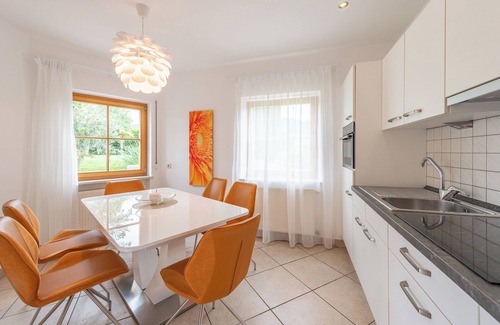 Tramin Apartamento | cómodo departamento con cesped