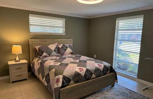 New Port Richey East Casa | Zyon Cozy Home