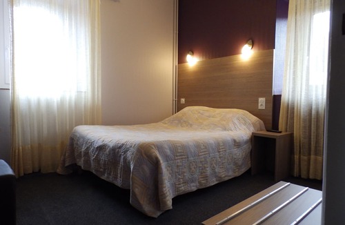 Saint-Cirgues-en-Montagne Hotel | Hôtel Les Cévennes