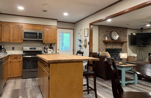 Chatham Casa | Private, Relaxing Waterfront Getaway! 3BR/2BA House! Modern Amenities!