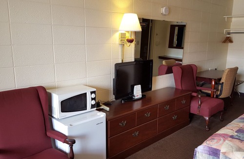Grissom - Highland Hotel | Red Carpet Inn Blacksburg