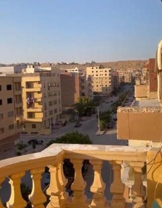 فوق الهضبة