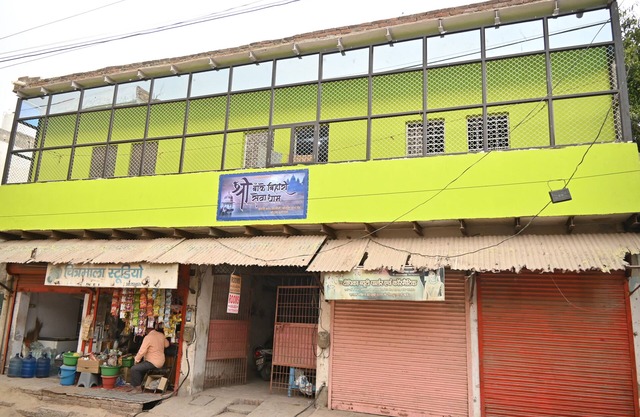 श्री बाँकेबिहारी सेवा धाम Near Atalla Chungi Parikrama Marg Vrindavan.
