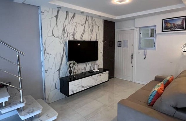 Duplex 03 bedrooms, foot in the sand and renovated!
