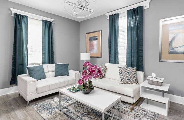 1 Bdr Apt in New Castle Perfect for Gen Con!