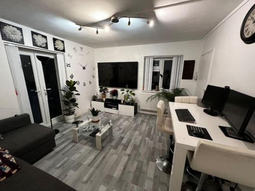 1-Bed Flat with Fast Wi-Fi in prime location 15mins from central london