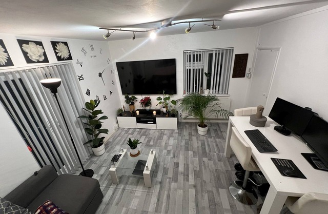 1-Bed Flat with Fast Wi-Fi in prime location 15mins from central london