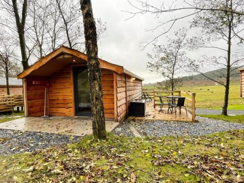 1 Bedroom Log Cabin in Parc Pen y Bryn Sleep 2 3