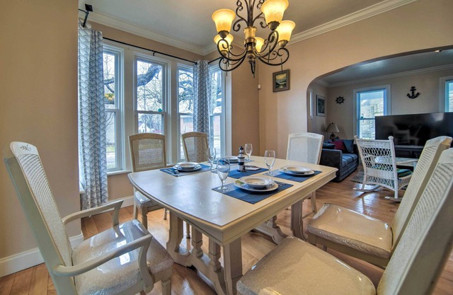 Lake Erie Vacation Home: 1 Block to Bridge Street