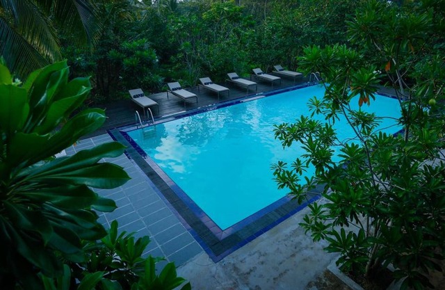 1 BR Ginganga Lodge EN Galle