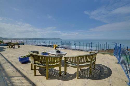 1 Devon Beach Court