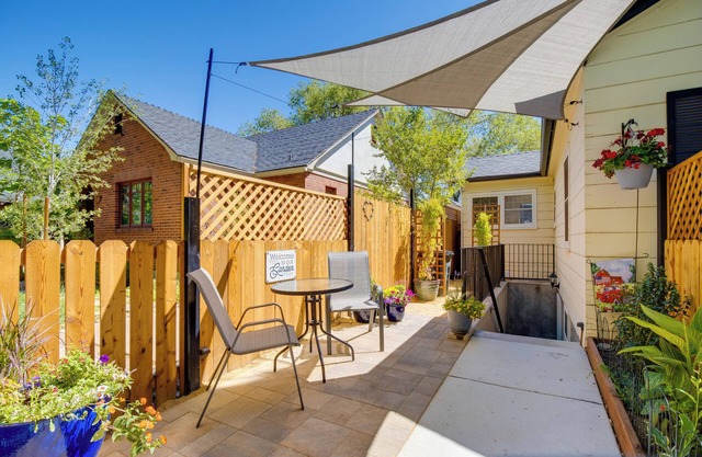 1 Mi to Riverwalk: Downtown Reno Studio w/ Patio!