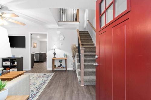 1-Mile to Downtown Clarksville Cozy in Queen-City