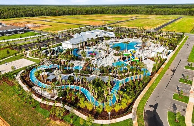 10 Bedrooms / 8 Bathrooms / Windsor Cay (16203CC)
