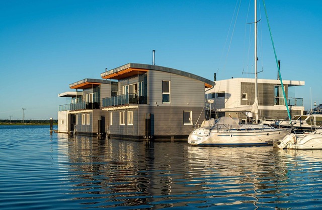 10. floating houses (105 m²) Triton with sauna - Floating House Triton with fireplace