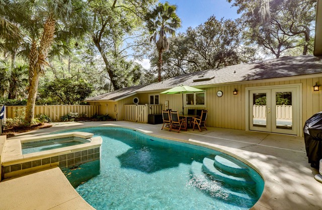 12 Deer Run - Adorable casa espaciosa con piscina muy privada.