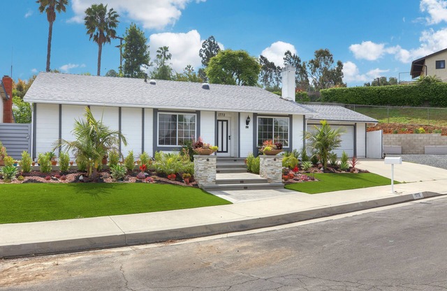 Conveniente para Disneyland (menos de 15 millas) Modern Deco Home Capacidad de hasta 16