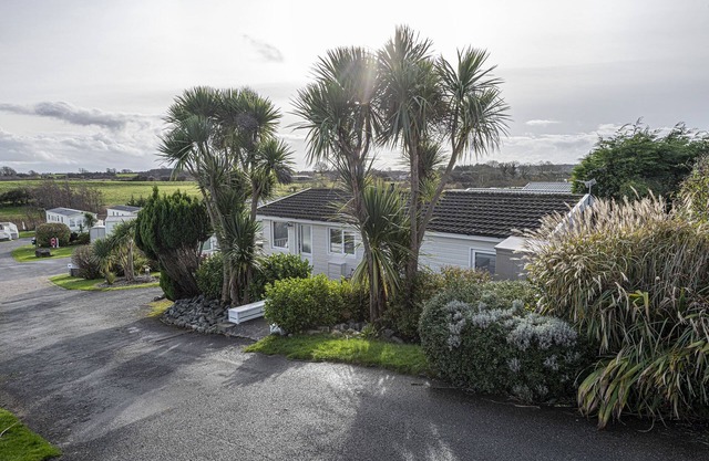134 Glan Gors - sleeps 6 guests in 3 bedrooms