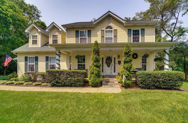 15 Mi to Louisville: Family Home w/ Private Yard!