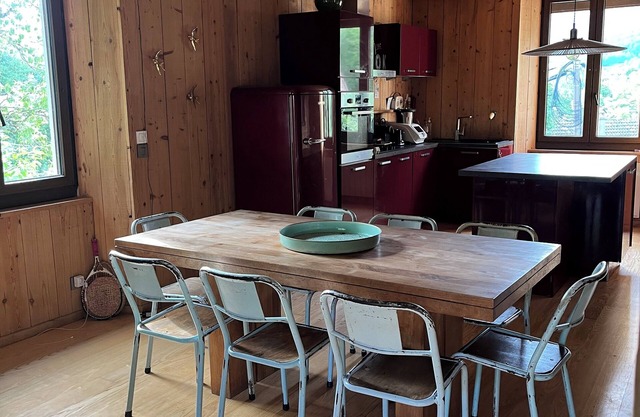15 minutes from Annecy! Spacious apartment with terrace & garden! Ideal for families