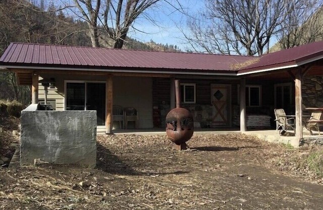 Cabaña de caza y pesca de 160 acres o refugio privado.