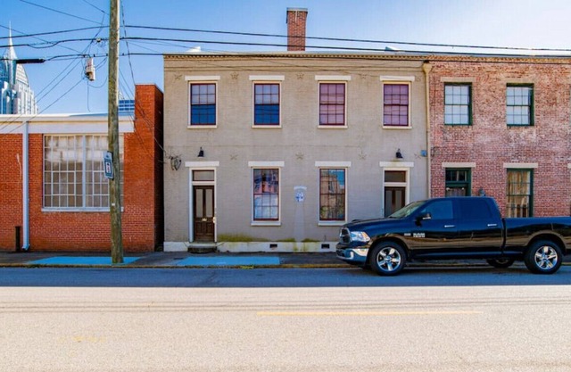 161 State St Unit B (Upstairs ) · Downtown Superstar Duo! 2 bed + 2 bath! 1100SQ FT