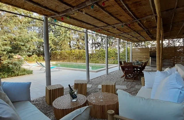 170m² farmhouse with swimming pool for ideal vacations 30km from Avignon (Gard-30)