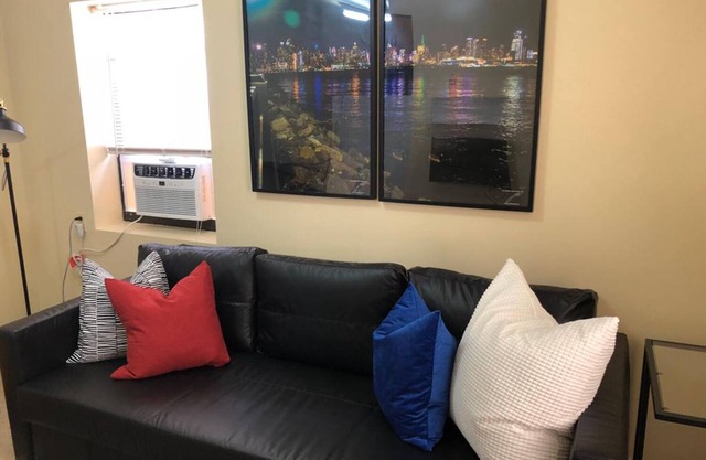Bastante conveniente 1b Apt / 20 min NYC Aparcamiento disponible