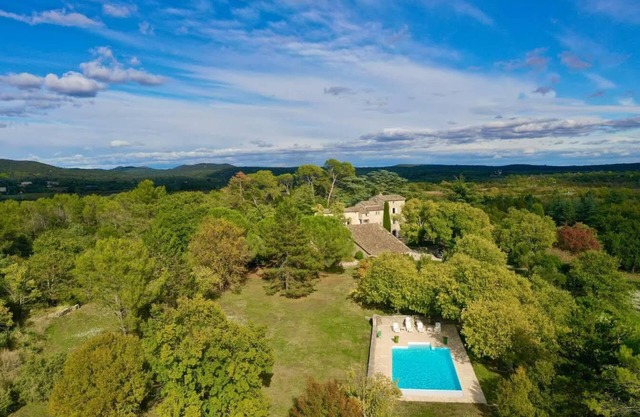 17th century farmhouse for rent